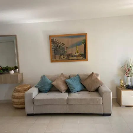 10mo Piso, Piscina, Jacuzzi Y A Pasos De La Playa * Cartagena