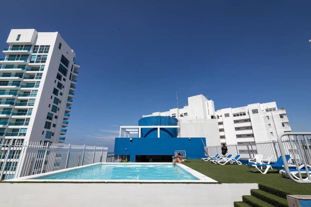 10mo Piso, Piscina, Jacuzzi Y A Pasos De La Playa Apartamento