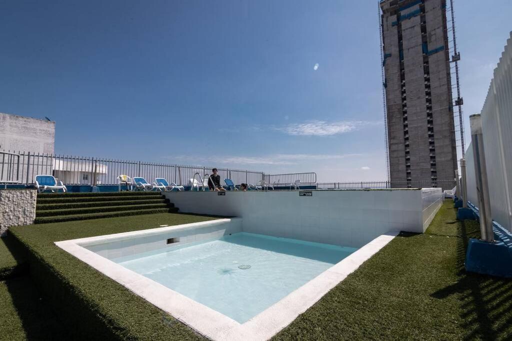 Apartamento 10mo Piso, Piscina, Jacuzzi Y A Pasos De La Playa