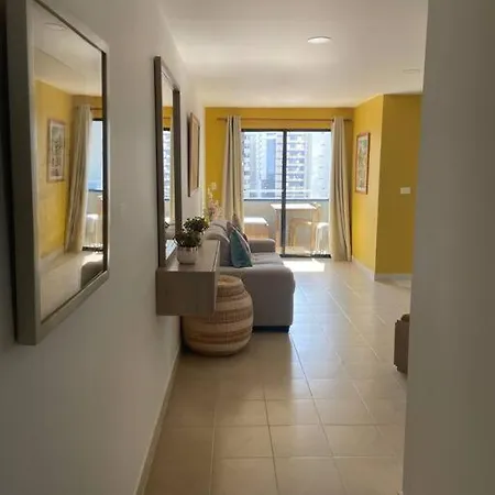 10mo Piso, Piscina, Jacuzzi Y A Pasos De La Playa *