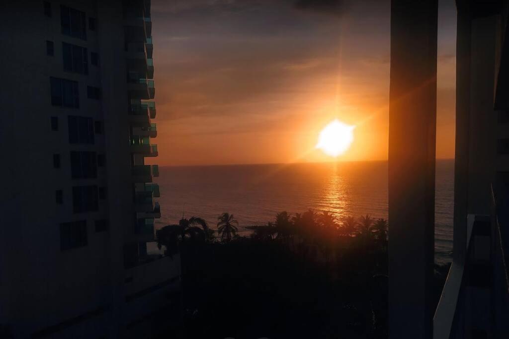10mo Piso, Piscina, Jacuzzi Y A Pasos De La Playa Apartamento *