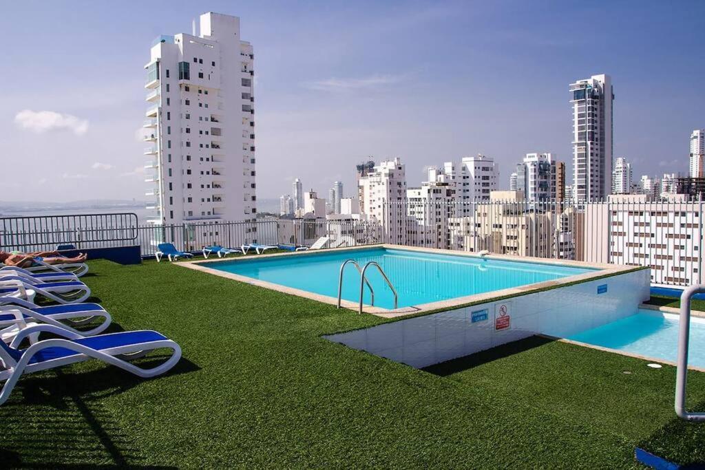 10mo Piso, Piscina, Jacuzzi Y A Pasos De La Playa Apartamento Cartagena