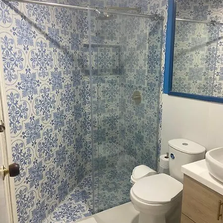10mo Piso, Piscina, Jacuzzi Y A Pasos De La Playa *